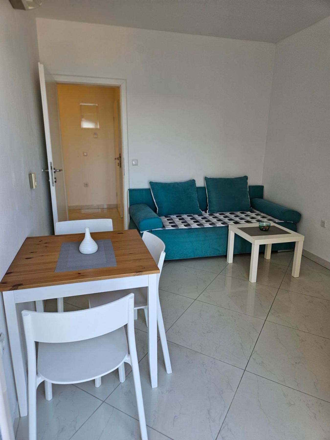 Apartments Barbati Новаля Екстериор снимка
