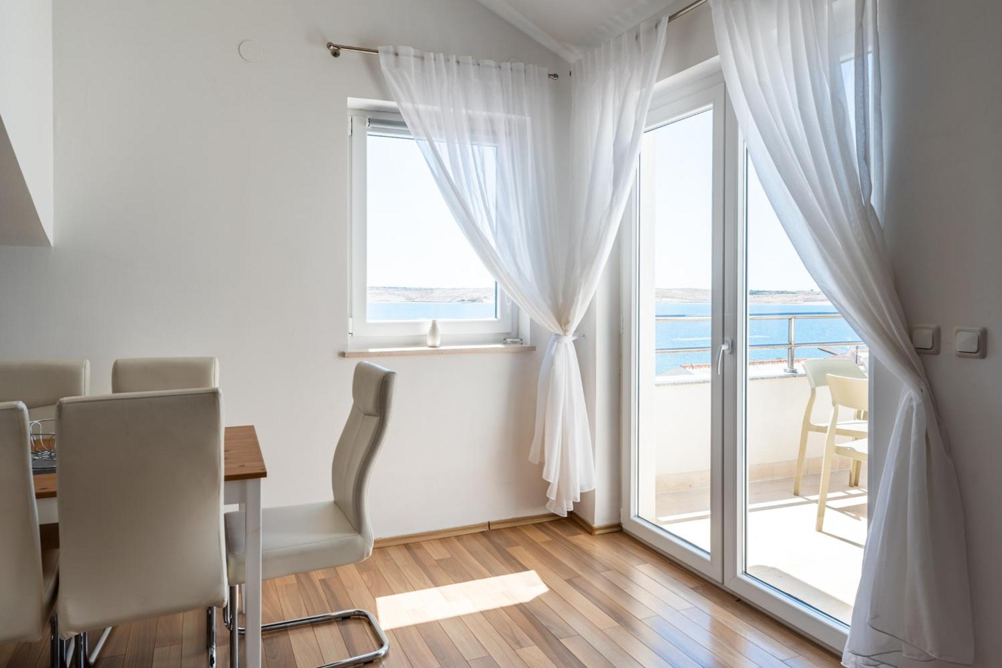 Apartments Barbati Новаля Екстериор снимка