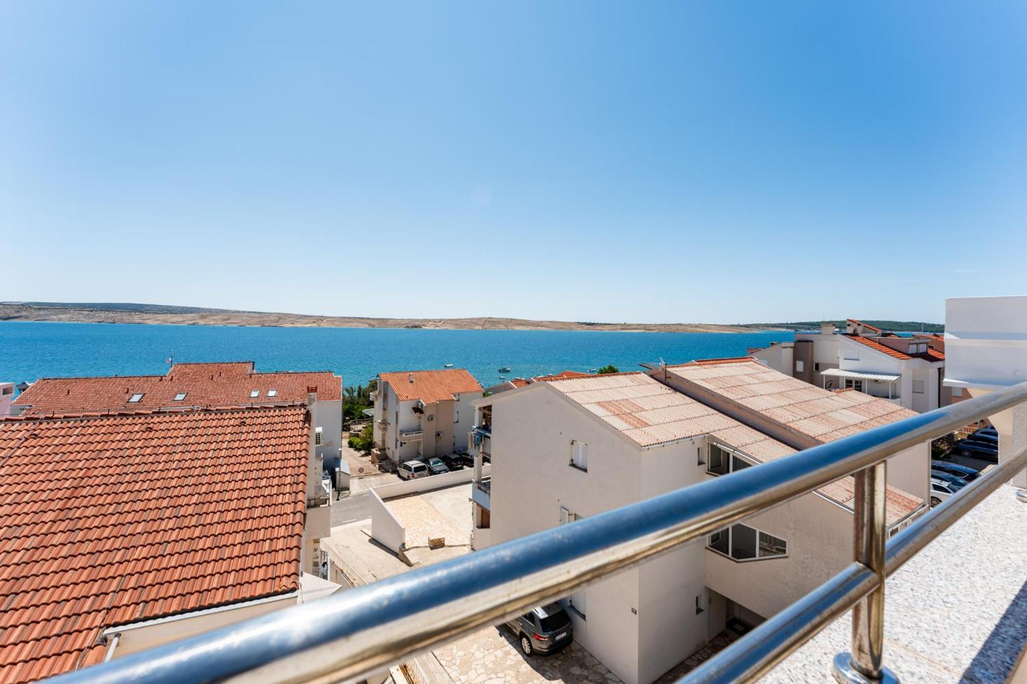 Apartments Barbati Новаля Екстериор снимка